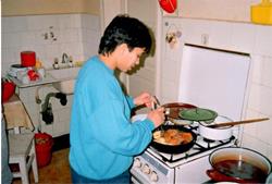 1994 - GH learning to cook
